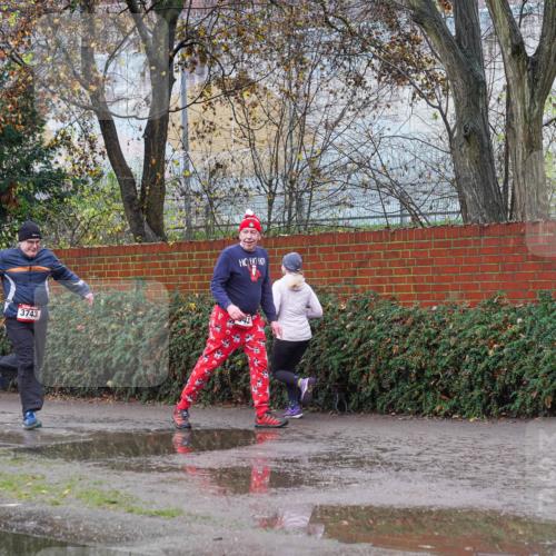 07.12.2025 - St. Pauli X-Mass-Run No. 15 Michael Burmester http://msf.ph/oto/9429595 07.12.2025 11:30:06 Laufen 3745, 3743 meine-sportfotos.de