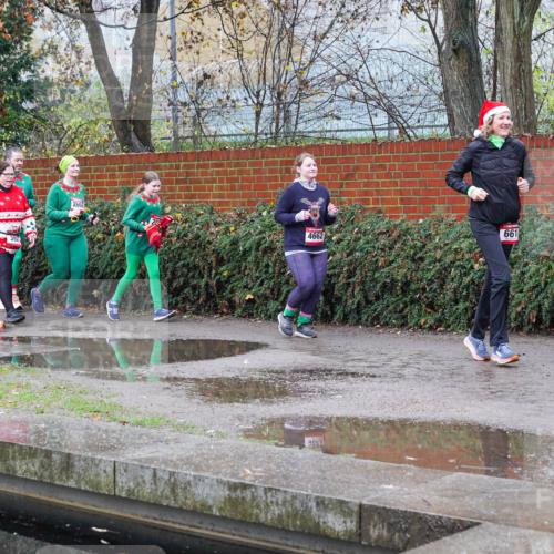 07.12.2025 - St. Pauli X-Mass-Run No. 15 Michael Burmester http://msf.ph/oto/9429605 07.12.2025 09:47:47 Laufen 2666, 4662, 661, 658 meine-sportfotos.de