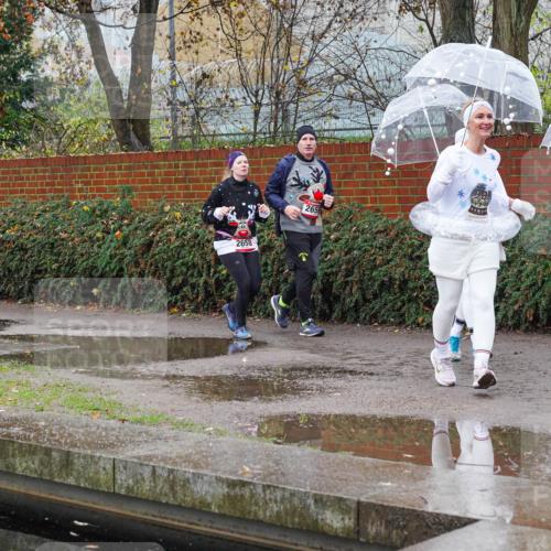 07.12.2025 - St. Pauli X-Mass-Run No. 15 Michael Burmester http://msf.ph/oto/9429634 07.12.2025 09:48:01 Laufen 3062, 2658, 2659 meine-sportfotos.de
