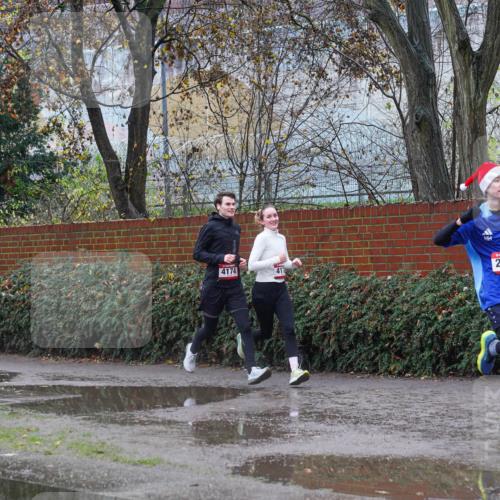 07.12.2025 - St. Pauli X-Mass-Run No. 15 Michael Burmester http://msf.ph/oto/9429637 07.12.2025 11:39:06 Laufen 4174, 411, 2862 meine-sportfotos.de