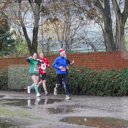 07.12.2025 - St. Pauli X-Mass-Run No. 15 Michael Burmester http://msf.ph/oto/9429696 07.12.2025 11:40:55 Laufen 2811, 3192, 4505, 4505, 4312 meine-sportfotos.de
