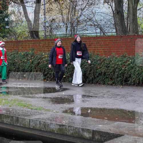 07.12.2025 - St. Pauli X-Mass-Run No. 15 Michael Burmester http://msf.ph/oto/9429700 07.12.2025 09:50:48 Laufen 1898, 1900 meine-sportfotos.de