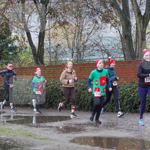 07.12.2025 - St. Pauli X-Mass-Run No. 15 Michael Burmester http://msf.ph/oto/9429719 07.12.2025 11:41:10 Laufen 3325, 3322, 34, 2267, 2264 meine-sportfotos.de