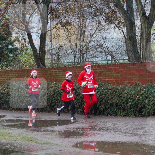 07.12.2025 - St. Pauli X-Mass-Run No. 15 Michael Burmester http://msf.ph/oto/9429764 07.12.2025 11:42:03 Laufen 3937, 3941, 3943 meine-sportfotos.de