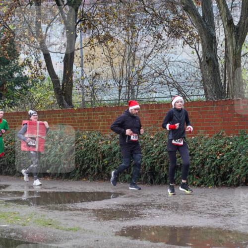 07.12.2025 - St. Pauli X-Mass-Run No. 15 Michael Burmester http://msf.ph/oto/9429778 07.12.2025 11:42:18 Laufen 4220, 723, 235, 4241, 2769 meine-sportfotos.de