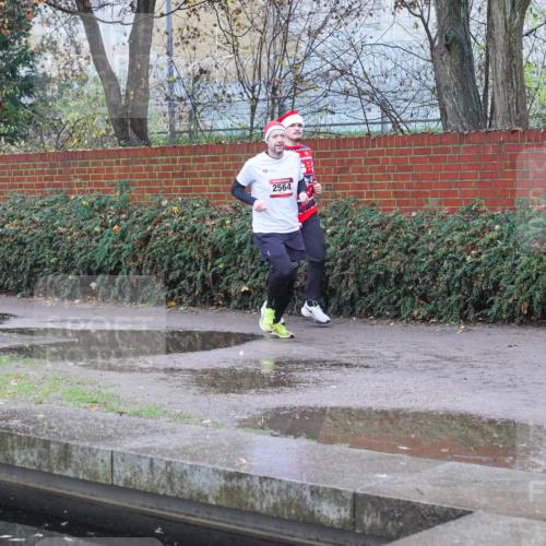 07.12.2025 - St. Pauli X-Mass-Run No. 15 Michael Burmester http://msf.ph/oto/9429786 07.12.2025 09:58:51 Laufen 2564 meine-sportfotos.de