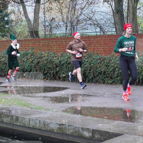 07.12.2025 - St. Pauli X-Mass-Run No. 15 Michael Burmester http://msf.ph/oto/9429792 07.12.2025 09:58:54 Laufen 4545, 348 meine-sportfotos.de