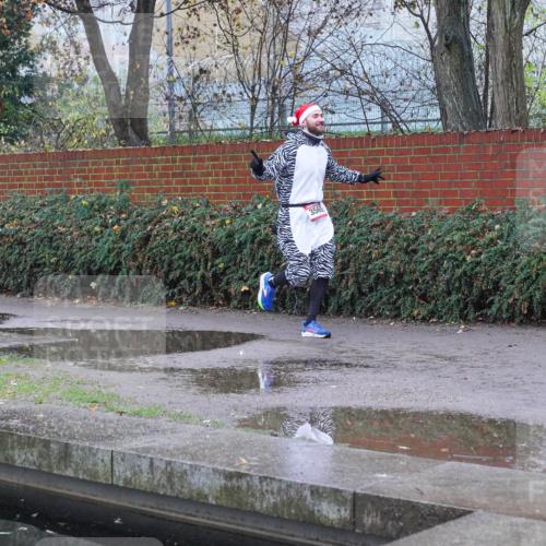 07.12.2025 - St. Pauli X-Mass-Run No. 15 Michael Burmester http://msf.ph/oto/9429813 07.12.2025 09:59:12 Laufen 3565 meine-sportfotos.de