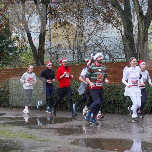 07.12.2025 - St. Pauli X-Mass-Run No. 15 Michael Burmester http://msf.ph/oto/9429824 07.12.2025 11:43:07 Laufen 369, 2822, 4253, 4102, 4152, 2463 meine-sportfotos.de