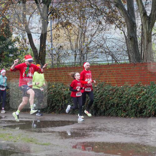 07.12.2025 - St. Pauli X-Mass-Run No. 15 Michael Burmester http://msf.ph/oto/9429827 07.12.2025 11:43:17 Laufen 4314, 3081, 3995, 3992, 3990, 2330 meine-sportfotos.de