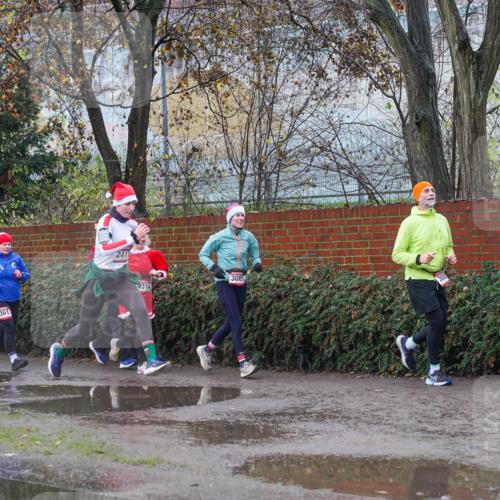 07.12.2025 - St. Pauli X-Mass-Run No. 15 Michael Burmester http://msf.ph/oto/9429830 07.12.2025 11:43:19 Laufen 4361, 241, 4314, 3081, 3995, 992 meine-sportfotos.de