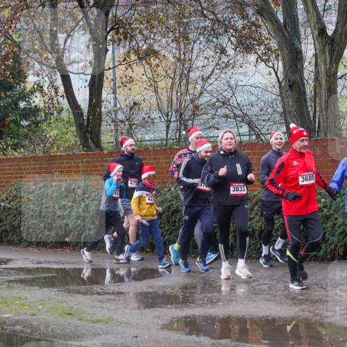 07.12.2025 - St. Pauli X-Mass-Run No. 15 Michael Burmester http://msf.ph/oto/9429857 07.12.2025 11:43:35 Laufen 3456, 42, 475, 422, 3833, 3689, 3692 meine-sportfotos.de