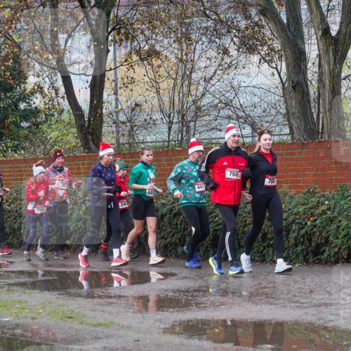07.12.2025 - St. Pauli X-Mass-Run No. 15 Michael Burmester http://msf.ph/oto/9429887 07.12.2025 11:44:05 Laufen 1781, 3564, 3581, 357, 441, 240, 4417, 760, 768 meine-sportfotos.de