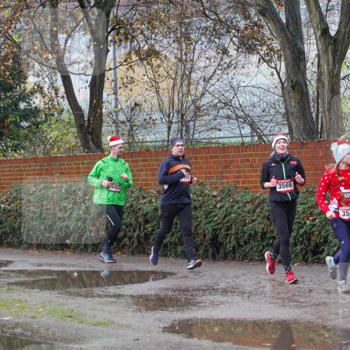 07.12.2025 - St. Pauli X-Mass-Run No. 15 Michael Burmester http://msf.ph/oto/9429894 07.12.2025 11:44:08 Laufen 81, 3487, 3569, 00, 3581 meine-sportfotos.de