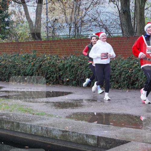 07.12.2025 - St. Pauli X-Mass-Run No. 15 Michael Burmester http://msf.ph/oto/9429898 07.12.2025 10:00:32 Laufen 25, 2952, 2952 meine-sportfotos.de