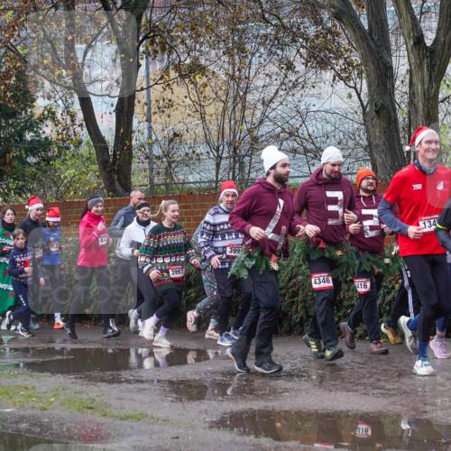 07.12.2025 - St. Pauli X-Mass-Run No. 15 Michael Burmester http://msf.ph/oto/9429904 07.12.2025 11:44:16 Laufen 666, 4751, 75, 468, 3997, 399, 4346, 416, 134, 4313, 53 meine-sportfotos.de