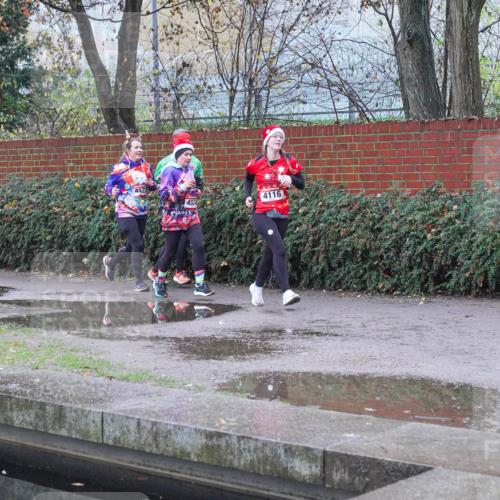 07.12.2025 - St. Pauli X-Mass-Run No. 15 Michael Burmester http://msf.ph/oto/9429913 07.12.2025 10:00:42 Laufen 452, 4524, 4116 meine-sportfotos.de