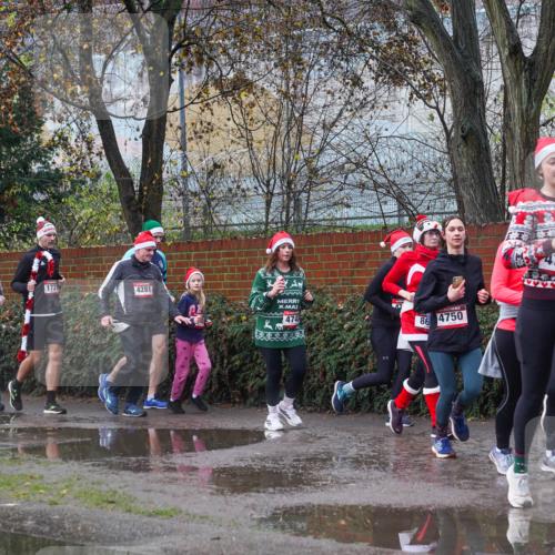 07.12.2025 - St. Pauli X-Mass-Run No. 15 Michael Burmester http://msf.ph/oto/9429917 07.12.2025 11:44:21 Laufen 1731, 4281, 1728, 474, 17, 86, 4750, 4747, 33 meine-sportfotos.de