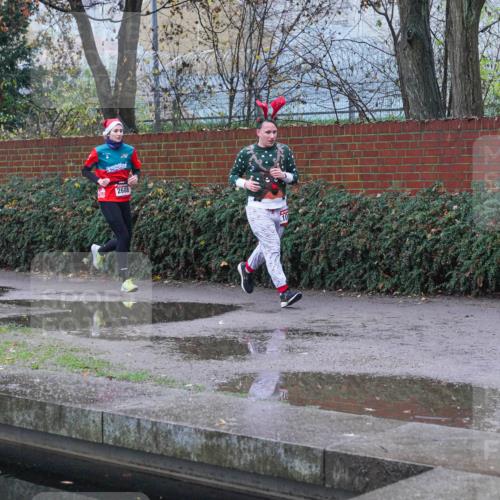 07.12.2025 - St. Pauli X-Mass-Run No. 15 Michael Burmester http://msf.ph/oto/9429924 07.12.2025 10:00:50 Laufen 2688 meine-sportfotos.de