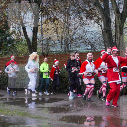 07.12.2025 - St. Pauli X-Mass-Run No. 15 Michael Burmester http://msf.ph/oto/9429944 07.12.2025 11:44:49 Laufen 4217, 3816, 1940, 372, 405, 371, 4295, 4294, 414, 4413, 3708 meine-sportfotos.de