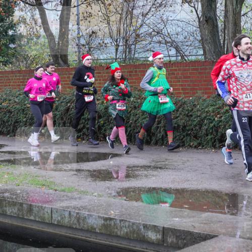 07.12.2025 - St. Pauli X-Mass-Run No. 15 Michael Burmester http://msf.ph/oto/9430023 07.12.2025 10:02:04 Laufen 1326, 3999, 40, 72, 4479, 4127, 4171, 22, 158 meine-sportfotos.de