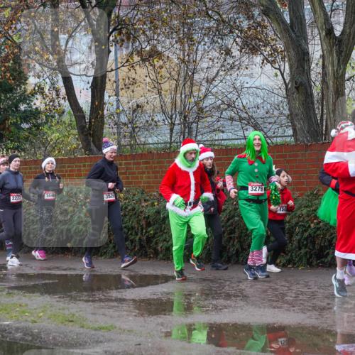 07.12.2025 - St. Pauli X-Mass-Run No. 15 Michael Burmester http://msf.ph/oto/9430036 07.12.2025 11:45:25 Laufen 1446, 2227, 3279 meine-sportfotos.de