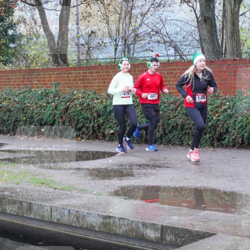 07.12.2025 - St. Pauli X-Mass-Run No. 15 Michael Burmester http://msf.ph/oto/9430048 07.12.2025 10:02:18 Laufen 478, 461, 1488, 1466 meine-sportfotos.de