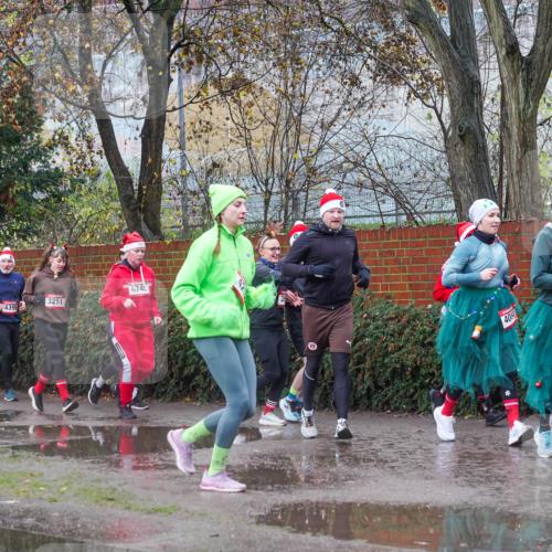 07.12.2025 - St. Pauli X-Mass-Run No. 15 Michael Burmester http://msf.ph/oto/9430050 07.12.2025 11:45:30 Laufen 439, 4395, 3251, 474, 404 meine-sportfotos.de