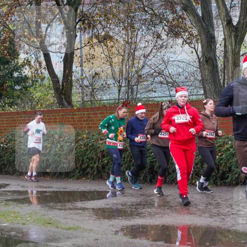 07.12.2025 - St. Pauli X-Mass-Run No. 15 Michael Burmester http://msf.ph/oto/9430055 07.12.2025 11:45:33 Laufen 2414, 1685, 472, 439, 3251, 4395, 4745, 262, 398 meine-sportfotos.de