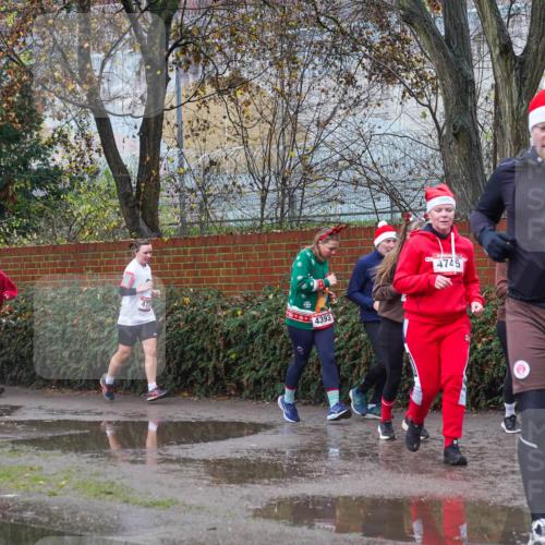 07.12.2025 - St. Pauli X-Mass-Run No. 15 Michael Burmester http://msf.ph/oto/9430056 07.12.2025 11:45:33 Laufen 2414, 4393, 4745 meine-sportfotos.de