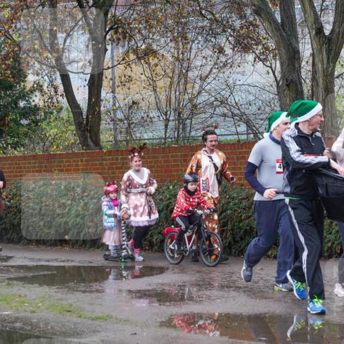 07.12.2025 - St. Pauli X-Mass-Run No. 15 Michael Burmester http://msf.ph/oto/9430076 07.12.2025 11:45:42 Laufen 2954, 3372, 2953, 3758, 4 meine-sportfotos.de