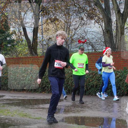 07.12.2025 - St. Pauli X-Mass-Run No. 15 Michael Burmester http://msf.ph/oto/9430086 07.12.2025 11:45:47 Laufen 3178, 4722, 285, 3712, 288, 3758 meine-sportfotos.de