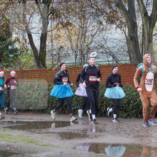 07.12.2025 - St. Pauli X-Mass-Run No. 15 Michael Burmester http://msf.ph/oto/9430096 07.12.2025 11:46:04 Laufen 4292, 4271, 4258, 420, 4283 meine-sportfotos.de