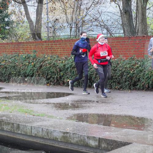 07.12.2025 - St. Pauli X-Mass-Run No. 15 Michael Burmester http://msf.ph/oto/9430114 07.12.2025 10:03:37 Laufen 4435, 4689 meine-sportfotos.de