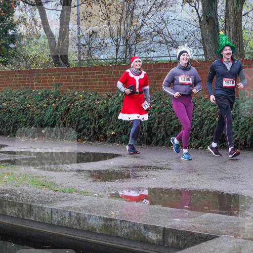 07.12.2025 - St. Pauli X-Mass-Run No. 15 Michael Burmester http://msf.ph/oto/9430118 07.12.2025 10:03:46 Laufen 131, 1396, 1510, 4546 meine-sportfotos.de