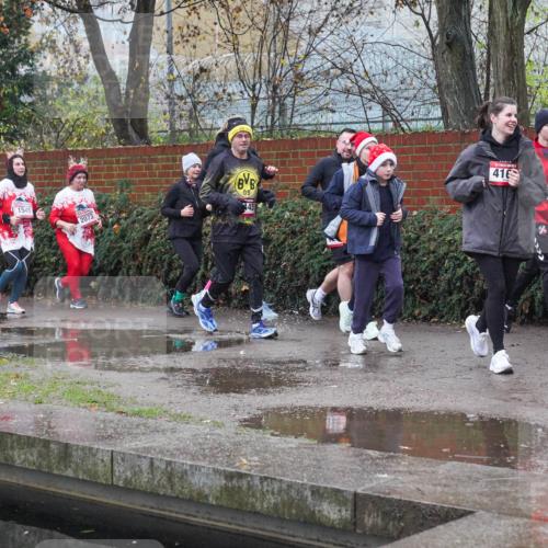 07.12.2025 - St. Pauli X-Mass-Run No. 15 Michael Burmester http://msf.ph/oto/9430131 07.12.2025 10:04:08 Laufen 3080, 1545, 416, 09, 2073, 445, 247, 4162 meine-sportfotos.de