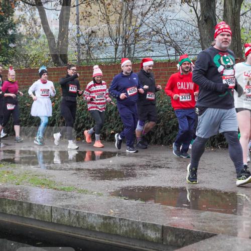 07.12.2025 - St. Pauli X-Mass-Run No. 15 Michael Burmester http://msf.ph/oto/9430136 07.12.2025 10:04:14 Laufen 64, 3078, 1373, 4177, 3713, 4245, 4092, 4431, 3413, 3982, 33, 3986, 211, 50 meine-sportfotos.de