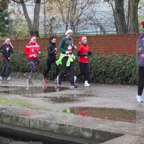 07.12.2025 - St. Pauli X-Mass-Run No. 15 Michael Burmester http://msf.ph/oto/9430152 07.12.2025 10:04:36 Laufen 387, 30, 0, 422, 4118 meine-sportfotos.de