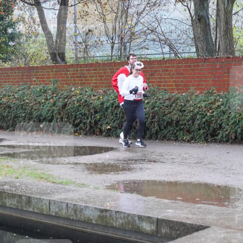 07.12.2025 - St. Pauli X-Mass-Run No. 15 Michael Burmester http://msf.ph/oto/9430220 07.12.2025 10:06:27 Laufen 4149, 1330 meine-sportfotos.de