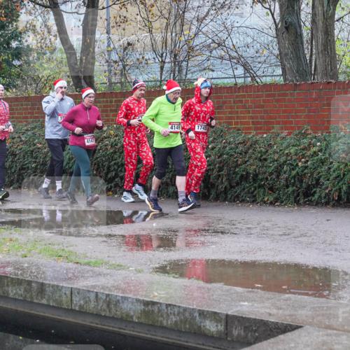 07.12.2025 - St. Pauli X-Mass-Run No. 15 Michael Burmester http://msf.ph/oto/9430221 07.12.2025 10:06:30 Laufen 998, 4147, 4149, 1745 meine-sportfotos.de