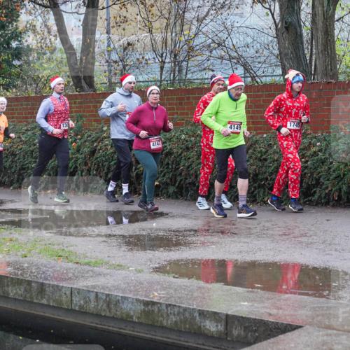 07.12.2025 - St. Pauli X-Mass-Run No. 15 Michael Burmester http://msf.ph/oto/9430222 07.12.2025 10:06:31 Laufen 4147, 4149, 1745 meine-sportfotos.de