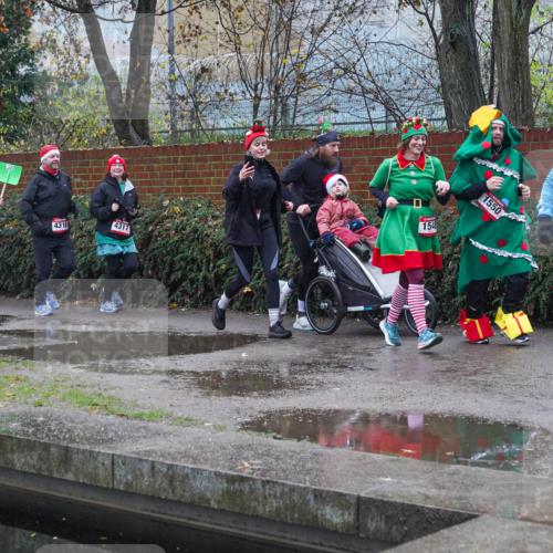 07.12.2025 - St. Pauli X-Mass-Run No. 15 Michael Burmester http://msf.ph/oto/9430231 07.12.2025 10:06:45 Laufen 1548, 4316, 4317, 1550, 1944, 50 meine-sportfotos.de