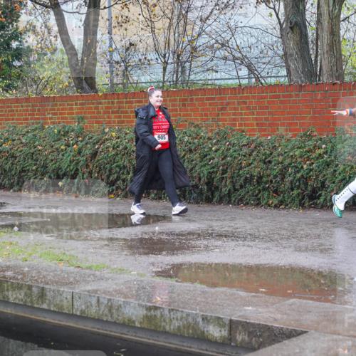 07.12.2025 - St. Pauli X-Mass-Run No. 15 Michael Burmester http://msf.ph/oto/9430282 07.12.2025 10:13:52 Laufen 905, 904 meine-sportfotos.de