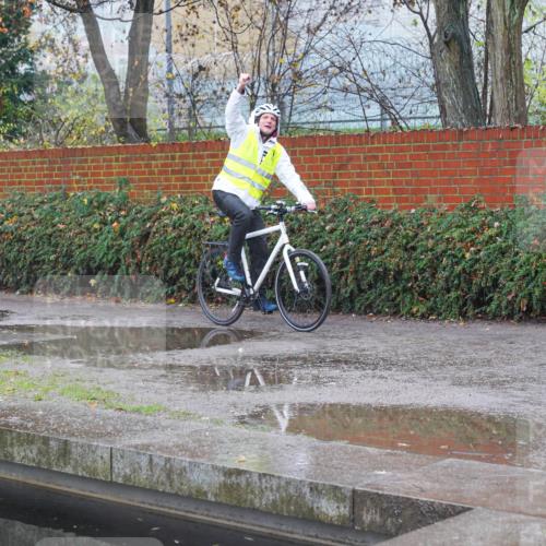 07.12.2025 - St. Pauli X-Mass-Run No. 15 Michael Burmester http://msf.ph/oto/9430283 07.12.2025 10:14:10 Laufen  meine-sportfotos.de