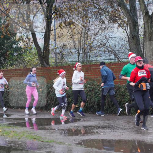 07.12.2025 - St. Pauli X-Mass-Run No. 15 Michael Burmester http://msf.ph/oto/9430331 07.12.2025 10:20:51 Laufen 1794, 3244, 2943 meine-sportfotos.de