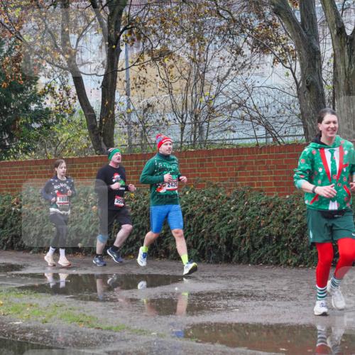 07.12.2025 - St. Pauli X-Mass-Run No. 15 Michael Burmester http://msf.ph/oto/9430363 07.12.2025 10:21:59 Laufen 1889, 250, 2420, 3382, 2335 meine-sportfotos.de