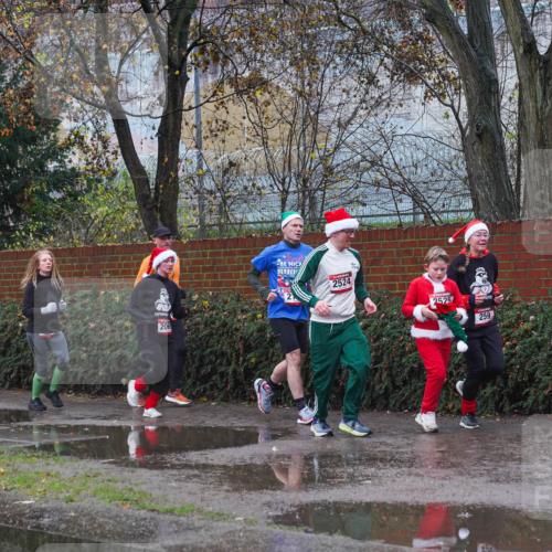 07.12.2025 - St. Pauli X-Mass-Run No. 15 Michael Burmester http://msf.ph/oto/9430367 07.12.2025 10:22:06 Laufen 206, 2524, 2525, 259, 1266 meine-sportfotos.de