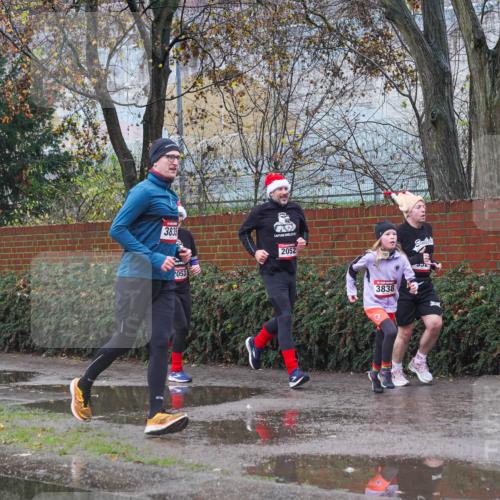 07.12.2025 - St. Pauli X-Mass-Run No. 15 Michael Burmester http://msf.ph/oto/9430375 07.12.2025 10:22:13 Laufen 3835, 2052, 2053, 3838 meine-sportfotos.de