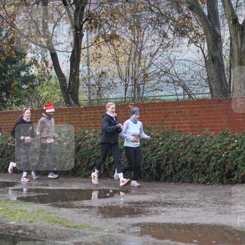 07.12.2025 - St. Pauli X-Mass-Run No. 15 Michael Burmester http://msf.ph/oto/9430382 07.12.2025 10:22:33 Laufen 2058 meine-sportfotos.de