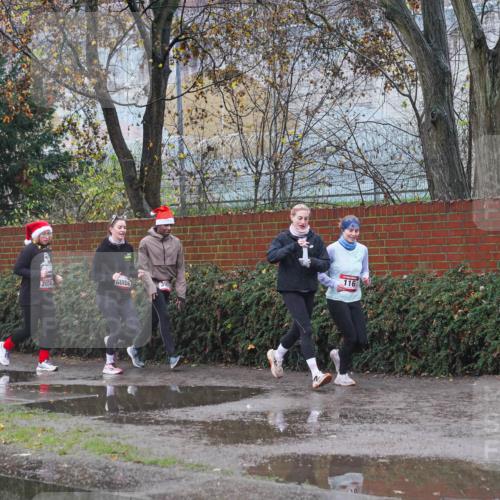 07.12.2025 - St. Pauli X-Mass-Run No. 15 Michael Burmester http://msf.ph/oto/9430383 07.12.2025 10:22:33 Laufen 116, 2058, 39 meine-sportfotos.de